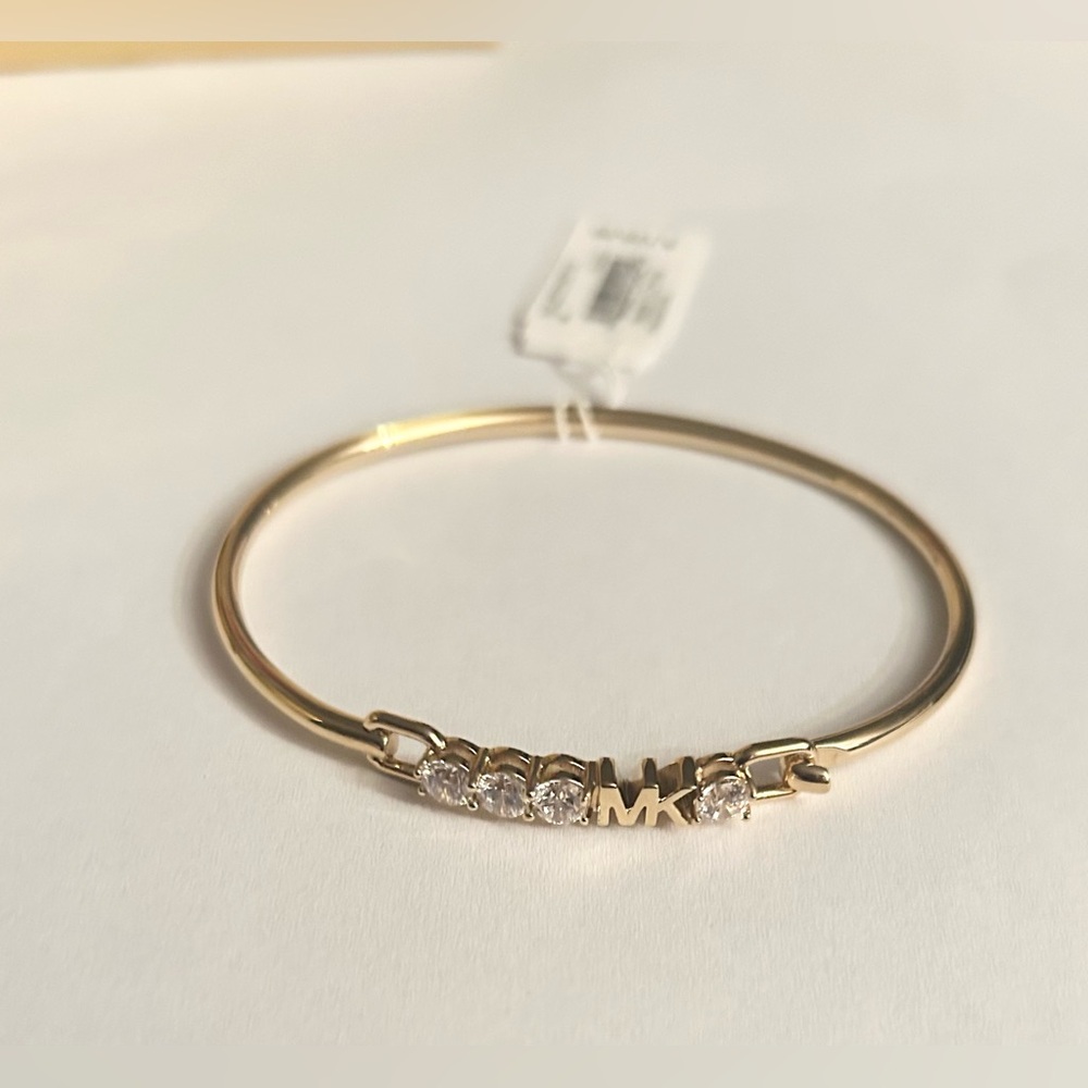 Authentic Michael Kors Logo Bracelet NWT - Picture 5 of 6